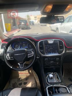 كرايسلر 300